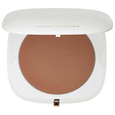 marc jacobs bronzer coconut.